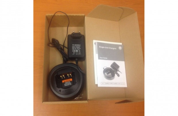 Eladó asztali gyorstöltő szett Motorola Pmln5196B!