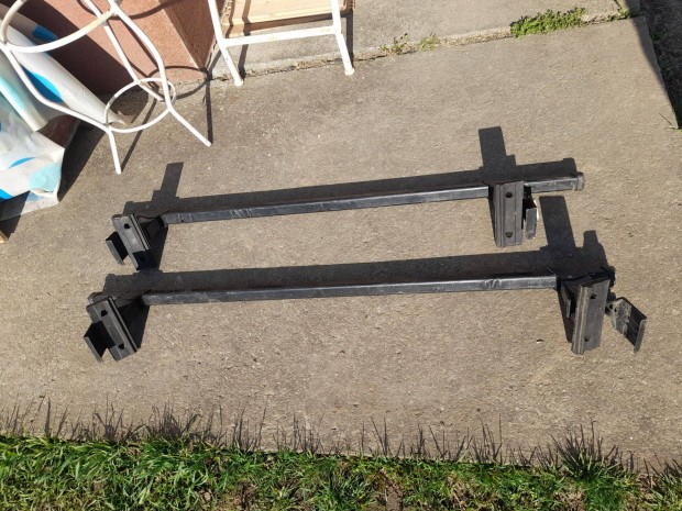 Elad� aut� csomagtart�, tet�csomagtart�