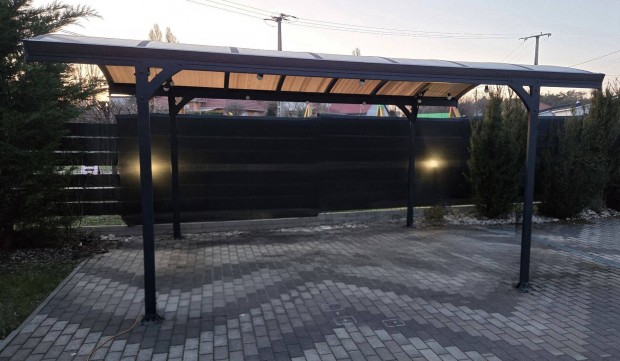 Elad� aut�be�ll�