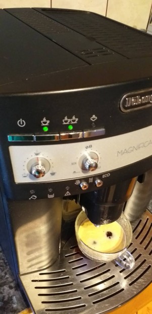 Eladó automata kávégép De longhi magnifica!
