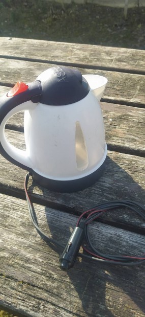 Elad� aut�s v�zforral�