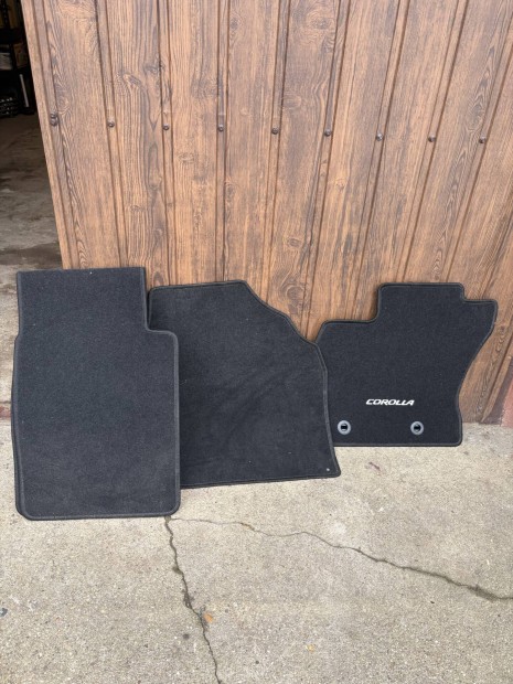 Elad� aut�sz�nyeg