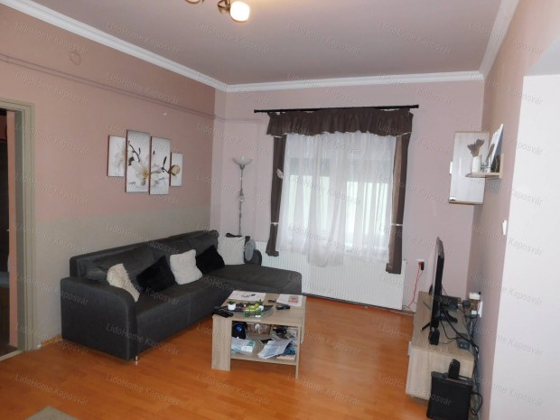 Elad� azonnal k�lt�zhet� csal�di h�z Kutason!