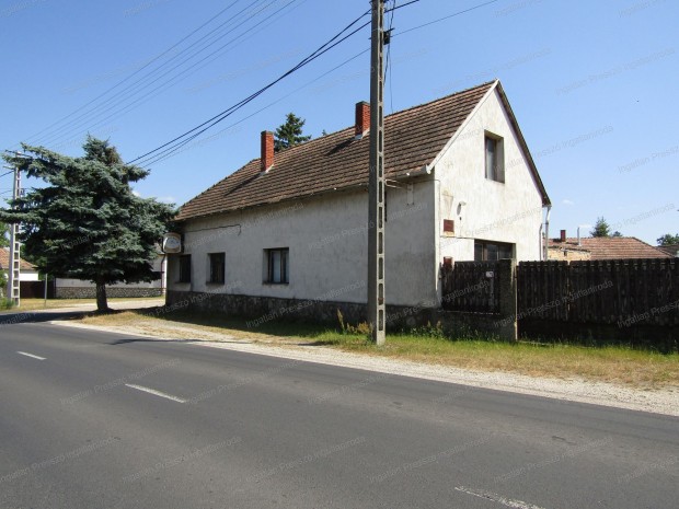 Elad� be�p�thet� tet�teres nagy csal�di h�z Gyep�kaj�nban!