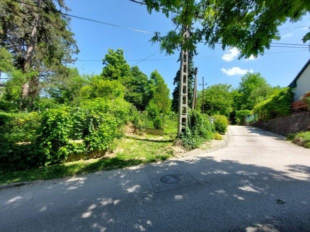 Elad� belter�leti 2066 m2 �p�t�si telek 30% be�p�thet�s�ggel