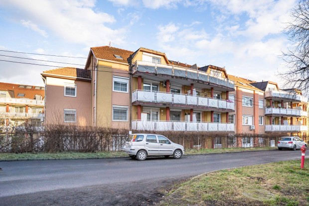 Elad� belv�rosi lak�s a Dorottya lak�parkban!