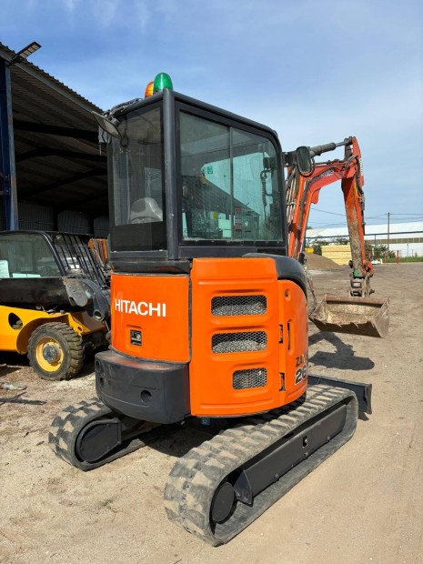 Elad/brelhet Hitachi Zx26-U