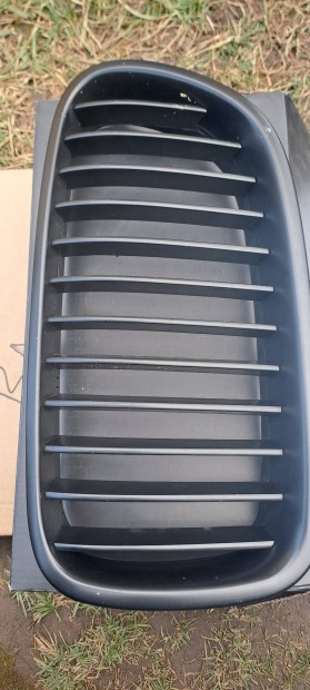 Eladó bmw F10 alkatrészek.