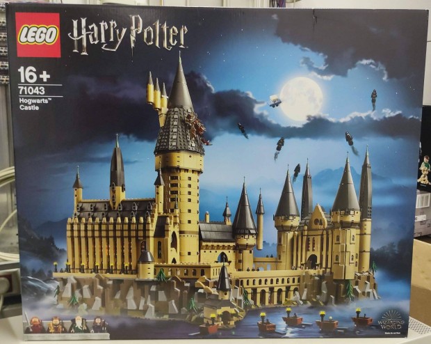 Elad bontatlan LEGO Harry Potter - Roxfort kastly (71043)