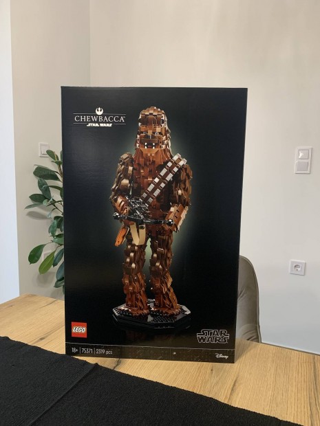 Elad bontatlan Lego Star Wars (75371) Chewbacca