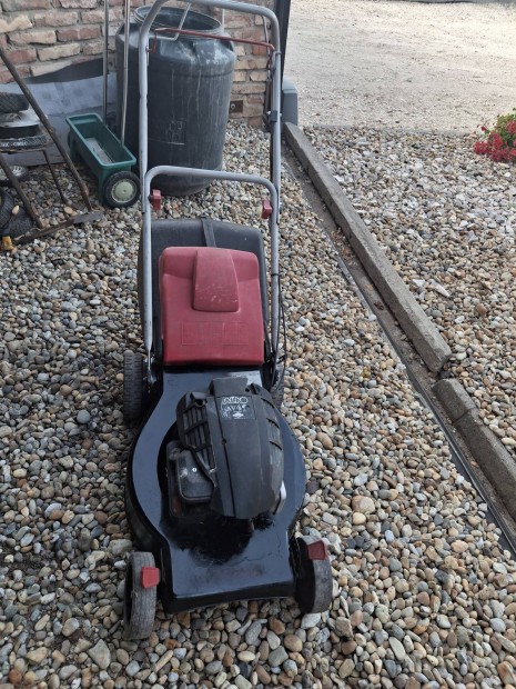 Eladó brrigs motoros önjáros fünyiró 4lovas alko
