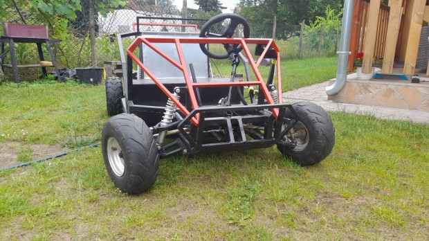 Elad buggy homok futo