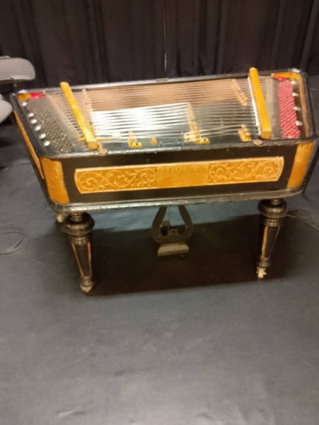 Elad cimbalom