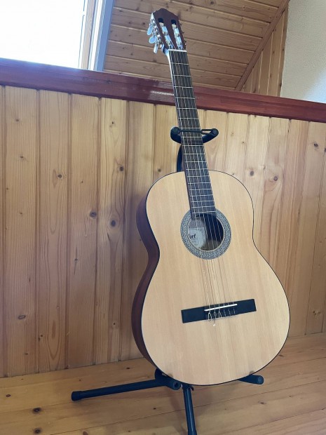 Eladó cort gitár