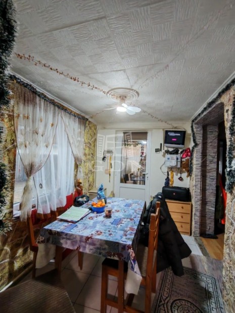 Elad� csal�di h�z Baja, Csendes nyugodt utca