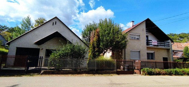 Eladó családi ház Balatonszepezden csendes utcában,Balatontól 300 m-re