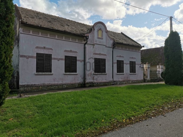 Elad� csal�di h�z Baranya v�rmegy�ben, C�n telep�l�sen