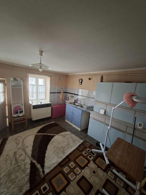 Elad� csal�di h�z B�tonyterenye Nagyb�tony r�sz�n