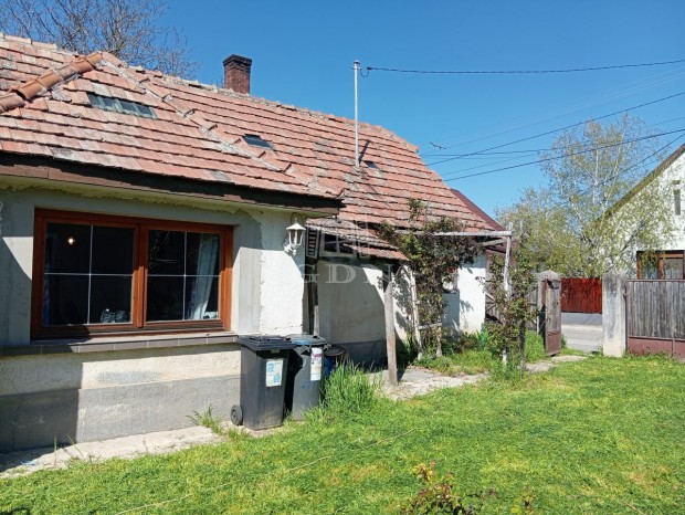 Elad� csal�di h�z Berhida, Berhida