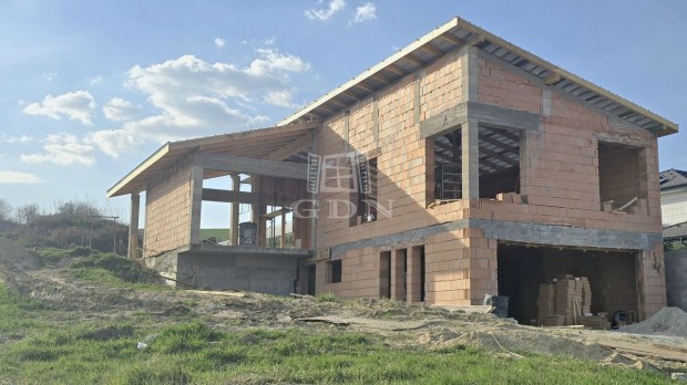 Elad� csal�di h�z Bocf�lde, �j, T�gla H�z, Gar�zs, Panor�ma!