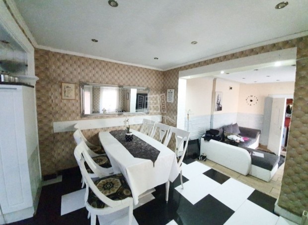 Elad� csal�di h�z Budapest XIX. ker�let, Bocskai utca