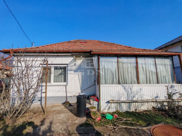 Elad csaldi hz Budapest XVII. kerlet, Rkoscsaba-