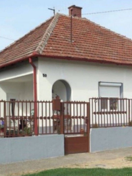Eladó családi ház Dávodon