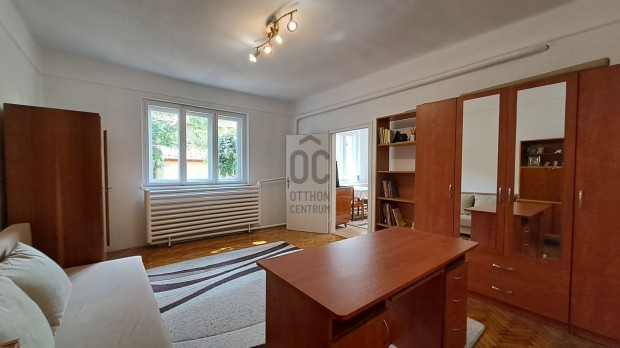 Elad� csal�di h�z Debrecen Homokkert v�rosr�sz�ben  belv�ros p�r perc