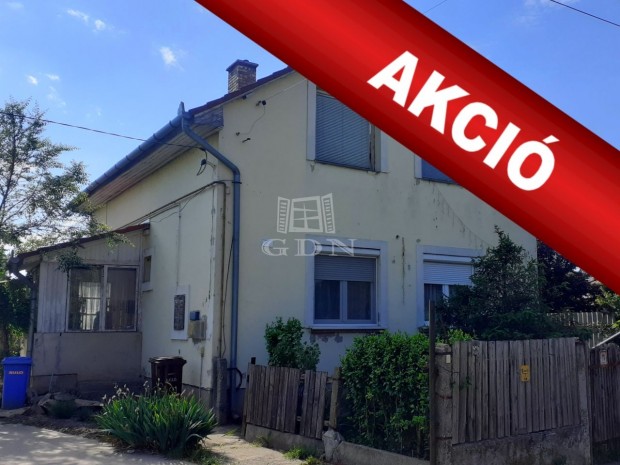 Elad� csal�di h�z Debrecen, Varsa utca