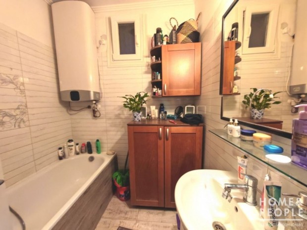 Elad� csal�di h�z Deszken!