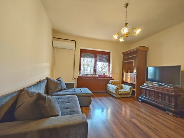 Elad� csal�di h�z Fels�zsolca, M�ricz Zsigmond utca