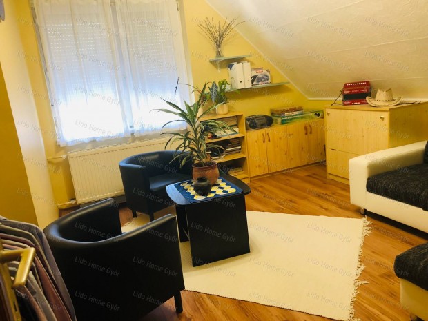 Eladó családi ház Győrben