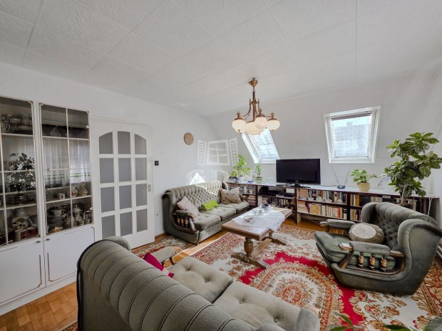 Elad� csal�di h�z Hatvan, K�zvetlen�l a korh�z mellett