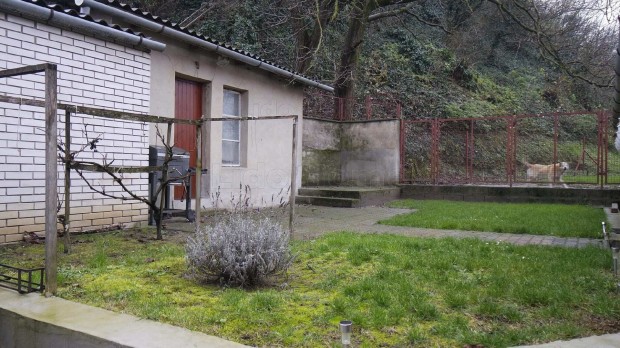 Elad� csal�di h�z Kaposv�ron