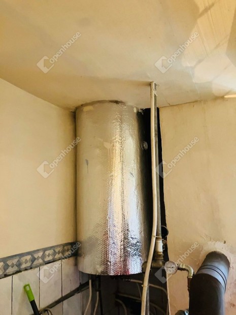 Elad� csal�di h�z Magyarlakon, az �rs�gi Nemzeti Park sz�v�ben!