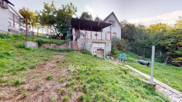 Elad� csal�di h�z Miskolc Koml�stet�n!