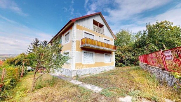 Elad� csal�di h�z Miskolctapolc�n!