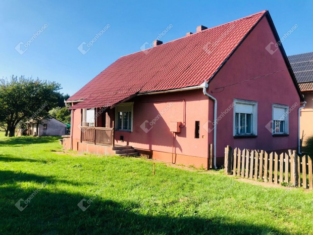 Elad� csal�di h�z Nagykanizsa-Mikl�sf�n!