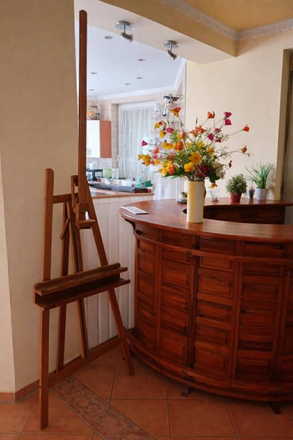 Elad� csal�di h�z Ny�regyh�za Ny�rsz�l�n