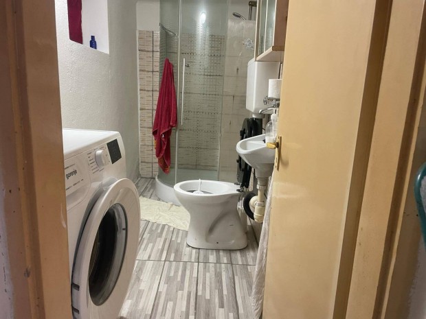 Elad� csal�di h�z Ostffyasszonyf�n