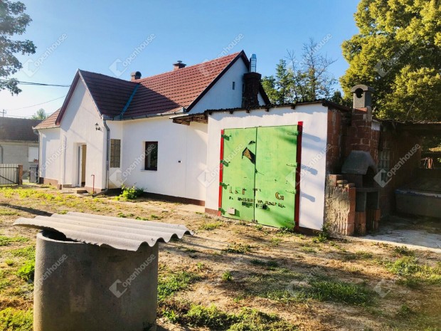 Elad� csal�di h�z P�k�n!