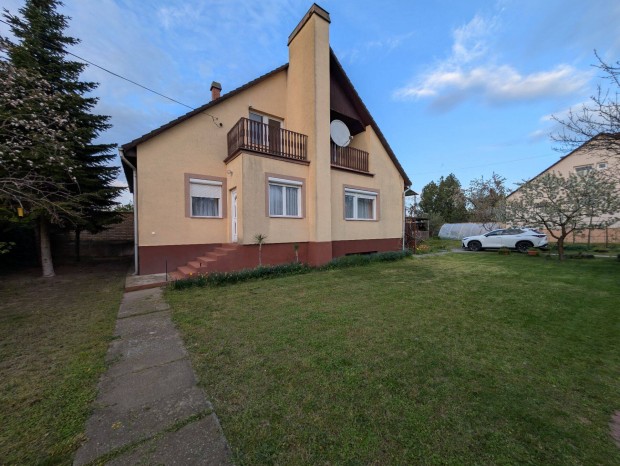Eladó családi ház Sükösdön