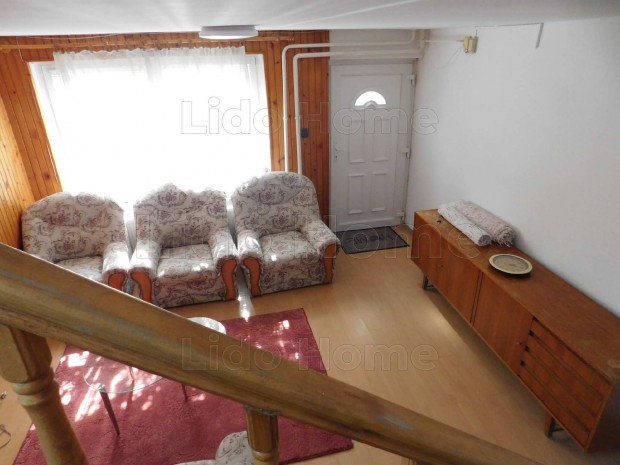 Elad� csal�di h�z Sz�kesfeh�rv�r Maroshegyi r�sz�n!