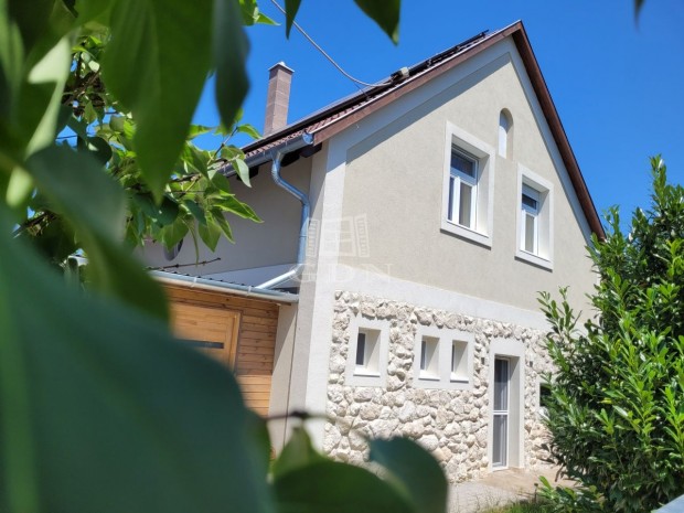 Eladó családi ház Szentendre, Bükköspart