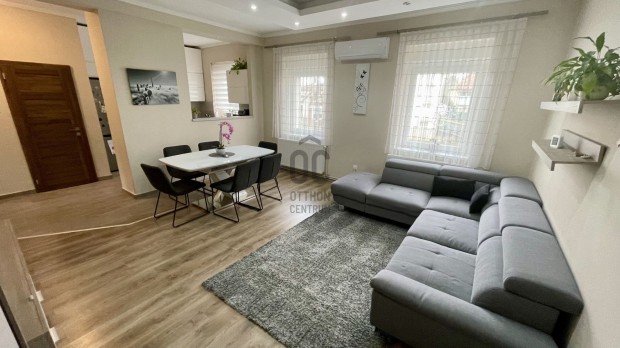 Elad� csal�di h�z Szombathelyen, a Cs�nak�z�-t� k�zel�ben!