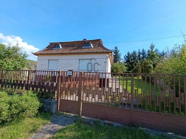 Elad� csal�di h�z Taron  Panor�ma, nyugalom �s tiszta leveg� egy hely