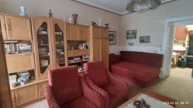 Elad� csal�di h�z Tata t�rt�nelmi v�rosr�sz�ben