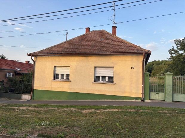 Elad� csal�di h�z Vasv�ron