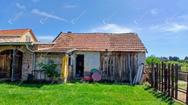 Elad� csal�di h�z Zala V�rmegy�ben, Nov�n.