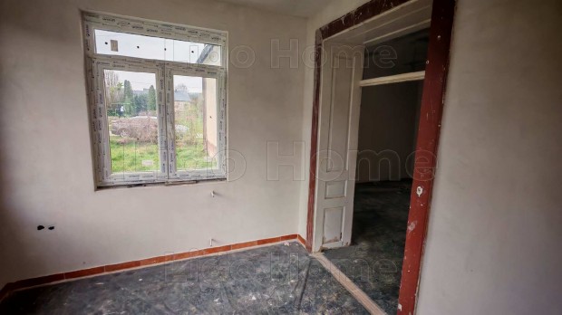 Elad� csal�di h�z Zalacs�nyban